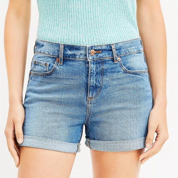 LOFT Pants - Ann Taylor Loft Blue Cutoff Denim Raw Hem Jeans Shorts Size 6